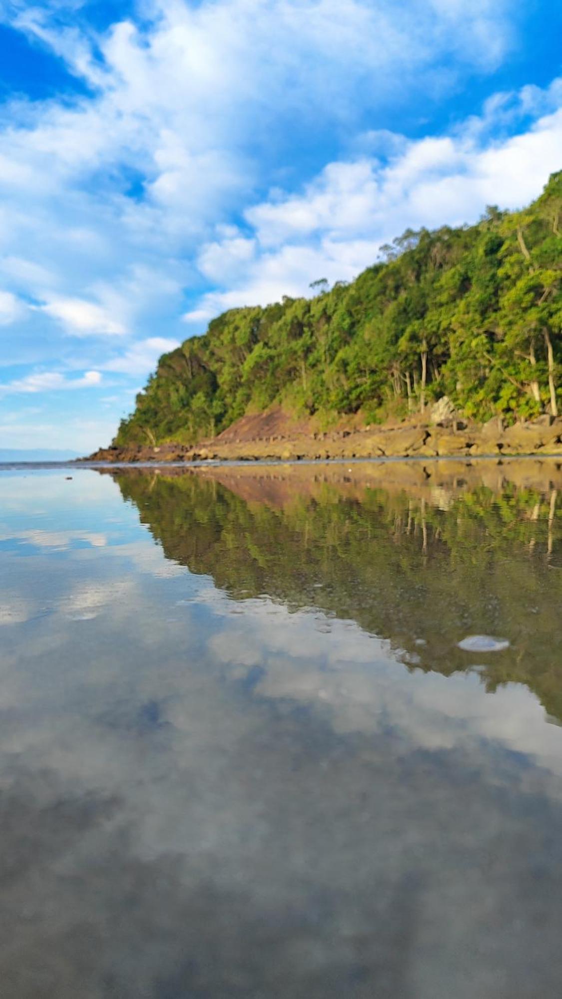 Pousada Pe Na Areia Гуаружа Экстерьер фото